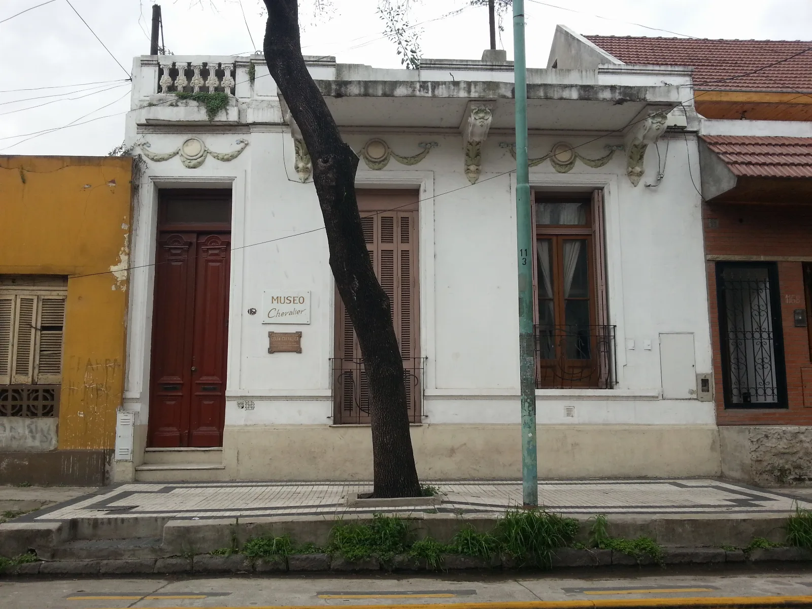 This is a photo of an Argentine monument identified by the ID